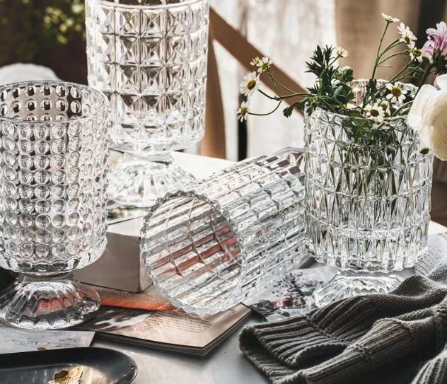 binh-cam-hoa-thuy-tinh-dang-ly-dep