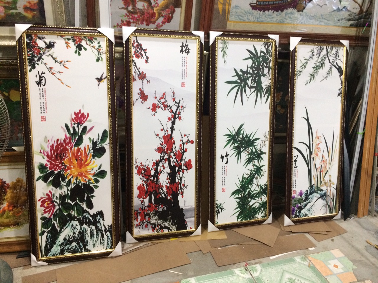 mau-tranh-canvas-tu-quy-bon-mua-binh-an