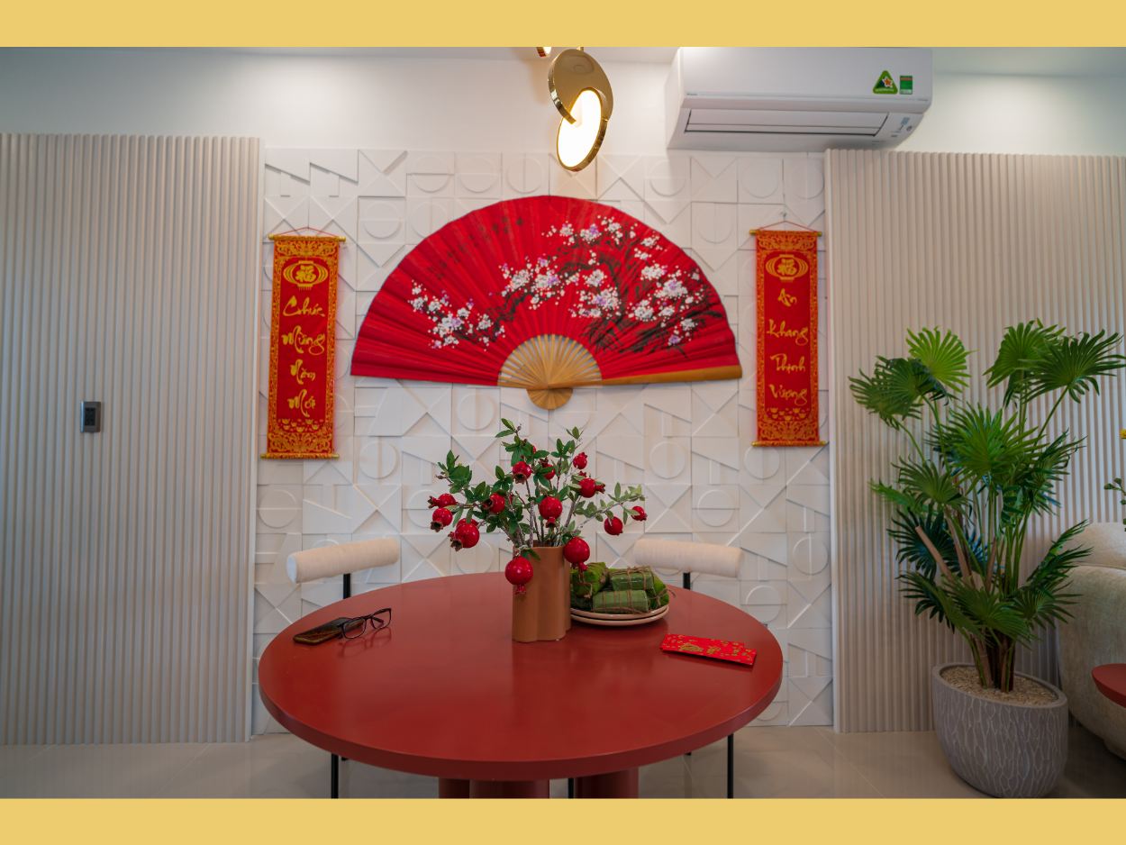 treo-cau-doi-trang-tri-phong-khach-tet-2024