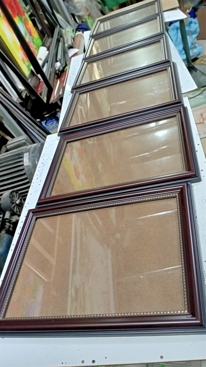 mau-khung-bang-khen-mau-nau-vien-hat-vang