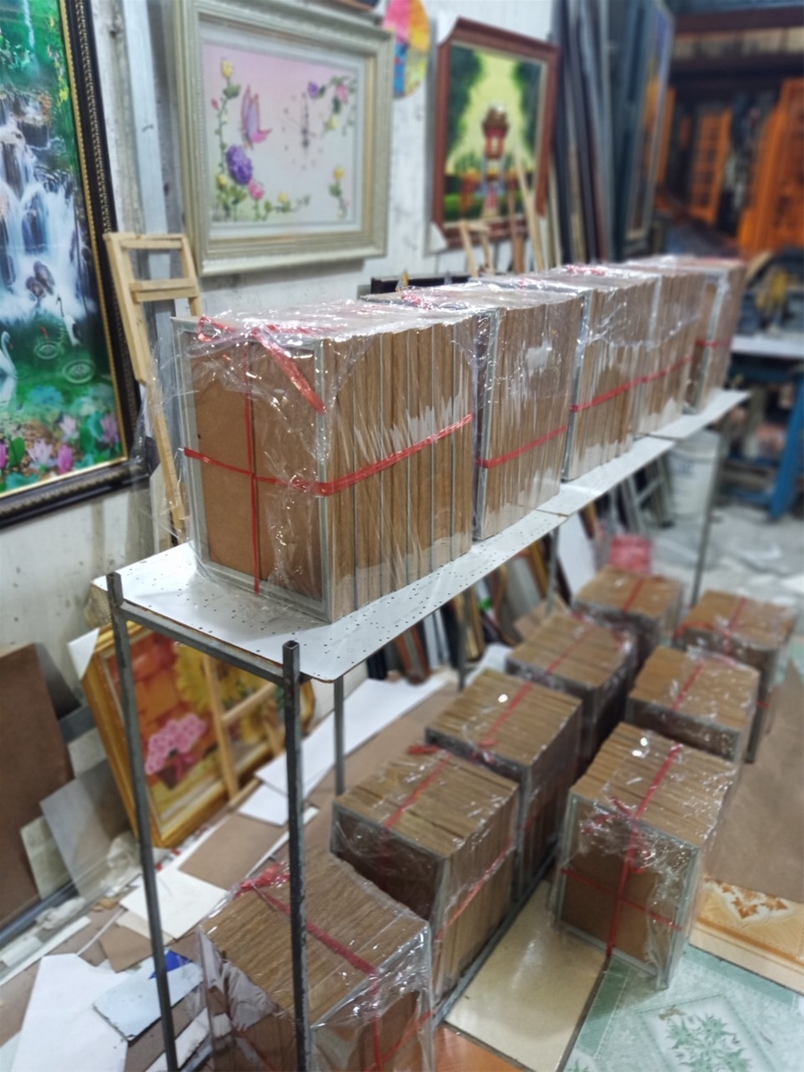 mau-khung-bang-khen-mau-go-ban2cm