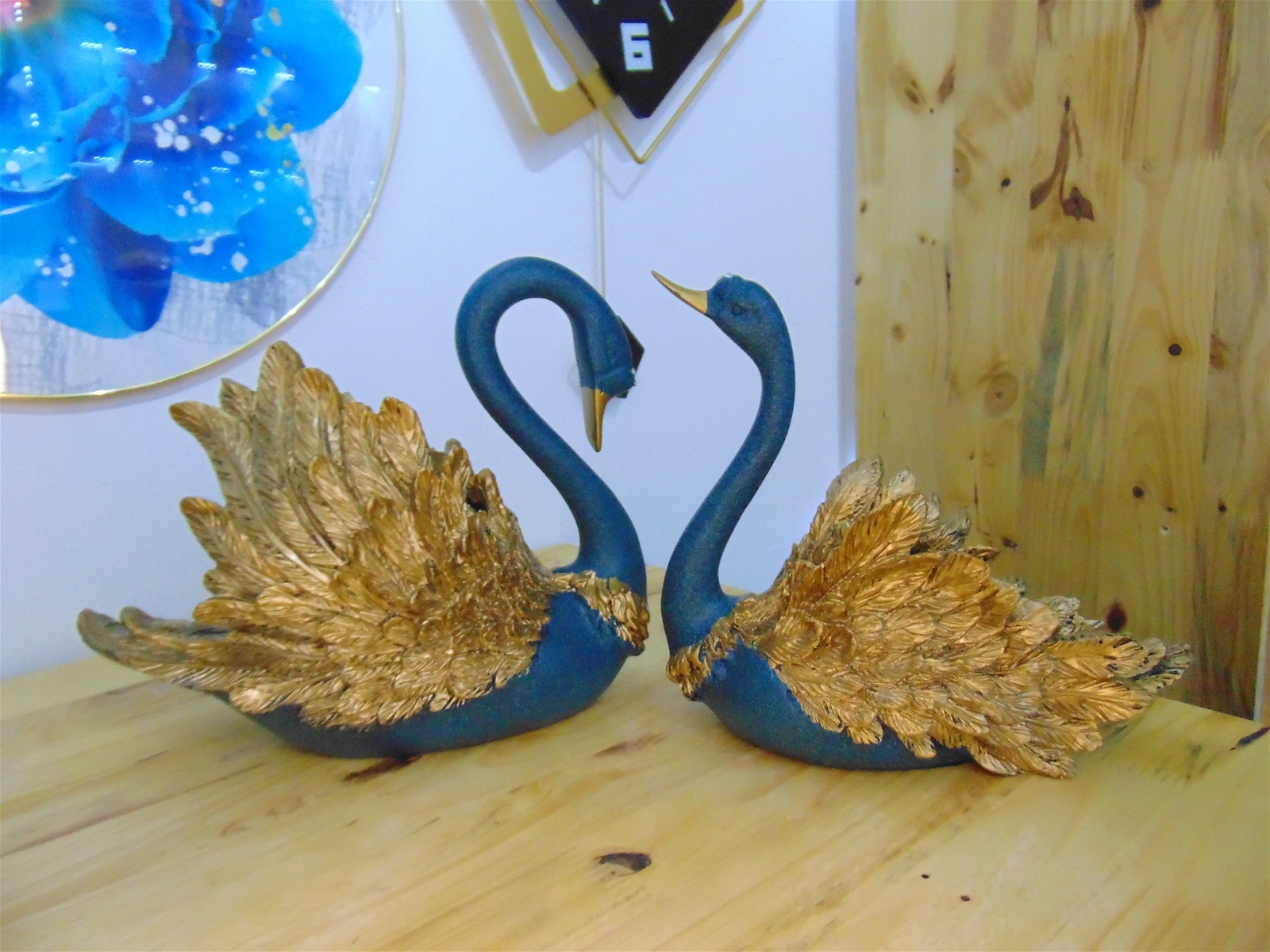 doi-thien-nga-trang-tri-nha-dep