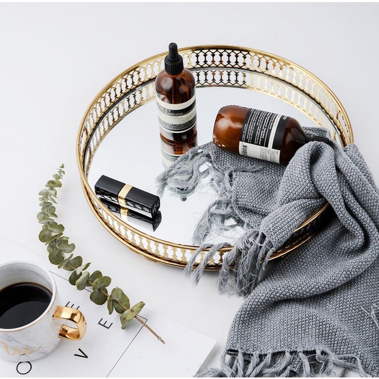 khay-dung-my-pham-hinh-tron-phong-cach-chau-au